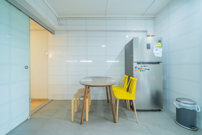 795 Woodlands Drive 72 HDB Flat For Sale at S$ 688,000 | PropertyGuru Singapore - Kitchen