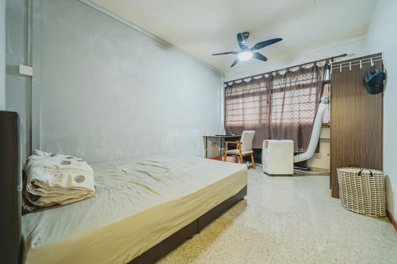 795 Woodlands Drive 72 HDB Flat For Sale at S$ 688,000 | PropertyGuru Singapore - Bedroom