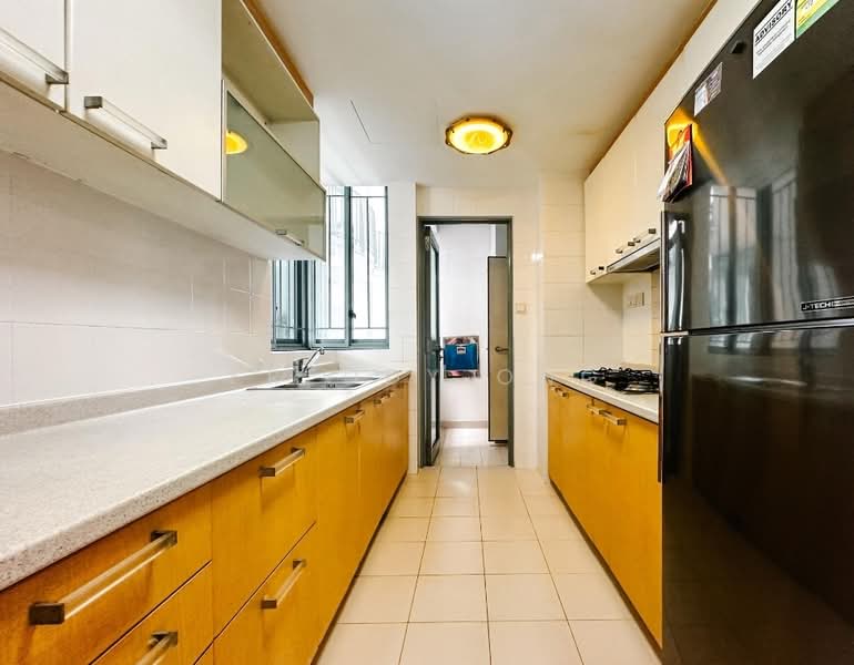 Tanamera Crest, 10 Pari Dedap Walk, 3 Bedrooms, 1,162 sqft, Condominium For Rent, by Freddy Ong, 500071140 - Kitchen - PropertyGuru.com.sg