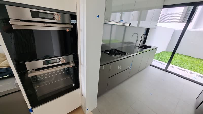 Pollen Collection, Pollen View Off Nim Road, 6 Bedrooms, 1,914 sqft, Terraced House For Rent, by Ken Ding, 500071142 - Kitchen - PropertyGuru.com.sg