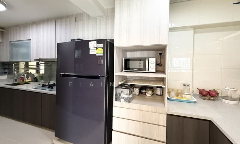 272C Punggol Walk HDB Flat For Sale at S$ 850,000 | PropertyGuru Singapore - Kitchen