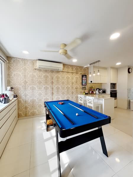 865 Woodlands Street 83 HDB Flat For Sale at S$ 949,888 | PropertyGuru Singapore - Kitchen