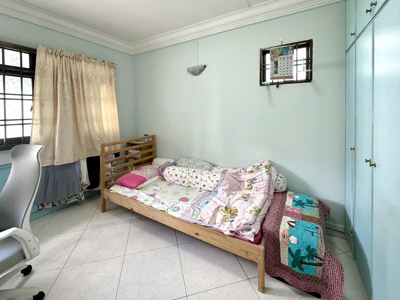 750 Woodlands Avenue 4 HDB Flat For Sale at S$ 690,000 | PropertyGuru Singapore - Bedroom