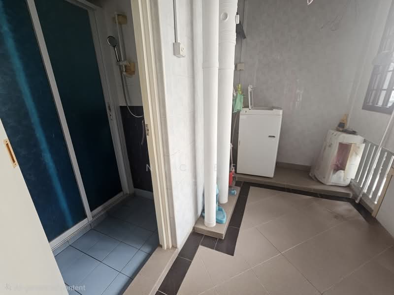 666 Choa Chu Kang Crescent HDB Flat For Sale at S$ 728,000 | PropertyGuru Singapore - Service Yard