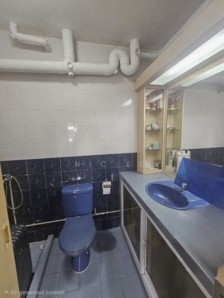 666 Choa Chu Kang Crescent HDB Flat For Sale at S$ 728,000 | PropertyGuru Singapore - Master Bathroom