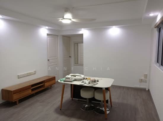 For Rent - 406 Tampines Street 41