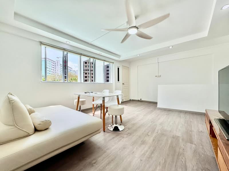 406 Tampines Street 41, 406 Tampines Street 41, 3 Bedrooms, 957 sqft, HDB Flat For Rent, by Anne Chia, 500071190 - Living Room - PropertyGuru.com.sg