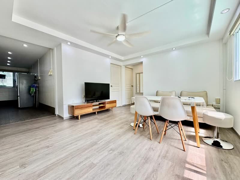 406 Tampines Street 41, 406 Tampines Street 41, 3 Bedrooms, 957 sqft, HDB Flat For Rent, by Anne Chia, 500071190 - Living Room - PropertyGuru.com.sg