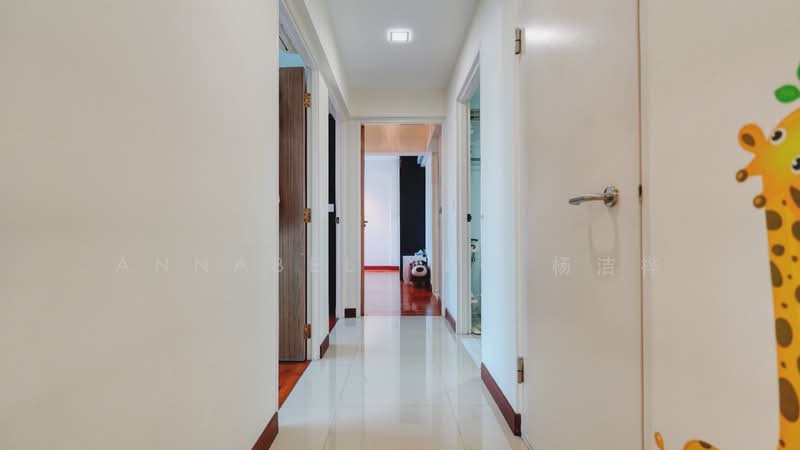 678B Punggol Drive HDB Flat For Sale at S$ 749,888 | PropertyGuru Singapore - Corridor