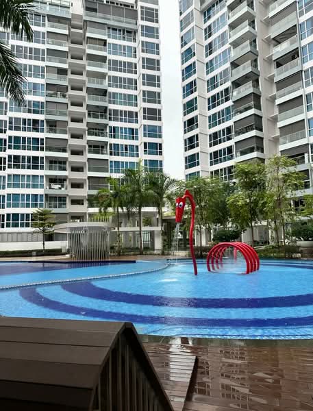 The Tampines Trilliant, 21 Tampines Central 7, Room Rental, 100 sqft, Executive Condominium For Rent, by Jasmine Ho, 500071197 - Exterior - PropertyGuru.com.sg
