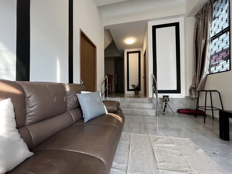 108 LANGSAT ROAD, , Room Rental, 100 sqft, Terraced House For Rent, by Jermaine Tan, 500071220 - Living Room - PropertyGuru.com.sg