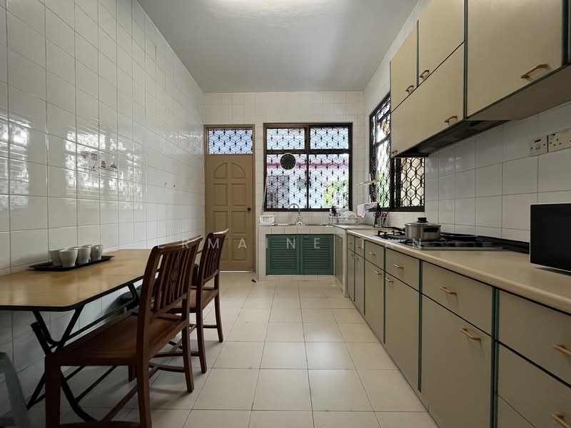 108 LANGSAT ROAD, , Room Rental, 100 sqft, Terraced House For Rent, by Jermaine Tan, 500071220 - Kitchen - PropertyGuru.com.sg