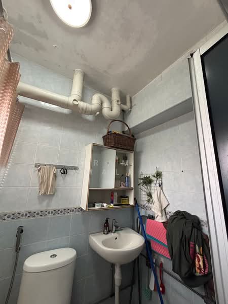 501A Wellington Circle, 501A Wellington Circle, 3 Bedrooms, 968 sqft, HDB Flat For Rent, by Ram (Ramalingam), 500071229 - Bathroom - PropertyGuru.com.sg