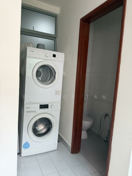 1 King Albert Park, 1 King Albert Park, 3 Bedrooms, 1,421 sqft, Condominium For Rent, by Eleanor Tan, 500071233 - Bathroom - PropertyGuru.com.sg