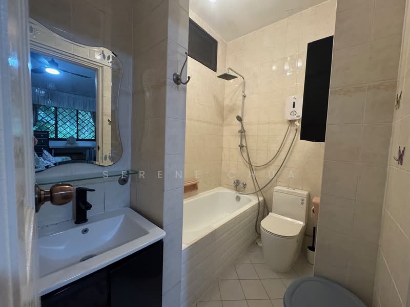 Original detached house for rent, Holland Road, 4 Bedrooms, 3,283 sqft, Detached House For Rent, by Serene Chua, 500071240 - Bathroom - PropertyGuru.com.sg