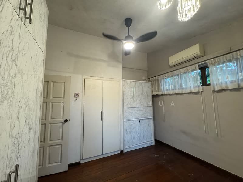 Original detached house for rent, Holland Road, 4 Bedrooms, 3,283 sqft, Detached House For Rent, by Serene Chua, 500071240 - Bedroom - PropertyGuru.com.sg