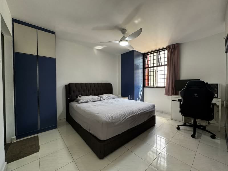 357C Admiralty Drive HDB Flat For Sale at S$ 638,888 | PropertyGuru Singapore - Master Bedroom