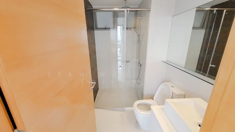 Centro Residences Condominium For Sale at S$ 2,826,250 | PropertyGuru Singapore - Bathroom