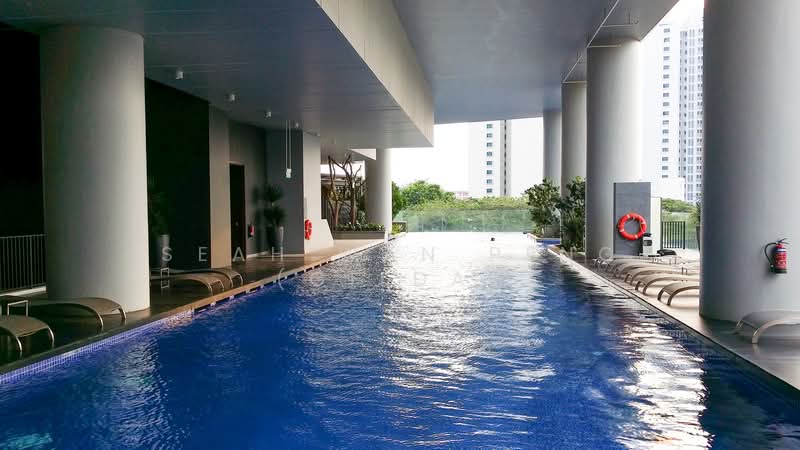 Centro Residences Condominium For Sale at S$ 2,826,250 | PropertyGuru Singapore - Pool
