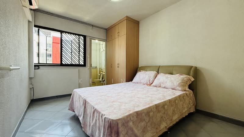 305 Shunfu Road HDB Flat For Sale at S$ 858,000 | PropertyGuru Singapore - Bedroom