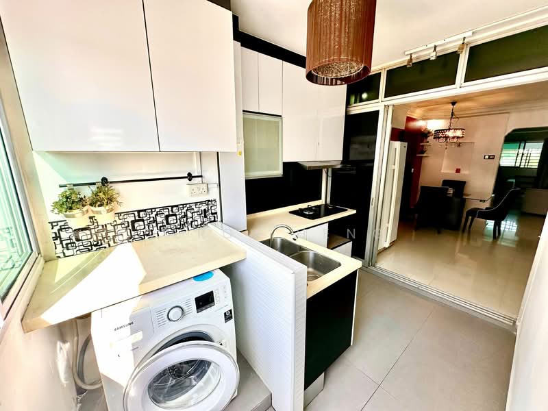 307 Woodlands Avenue 1, 307 Woodlands Avenue 1, 2 Bedrooms, 785 sqft, HDB Flat For Rent, by Veron Heng, 500071285 - Kitchen - PropertyGuru.com.sg
