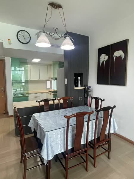 Hillview Regency, 26 Bukit Batok East Avenue 2, 3 Bedrooms, 1,195 sqft, Condominium For Rent, by Carl Dong, 500071292 - Dining Room - PropertyGuru.com.sg