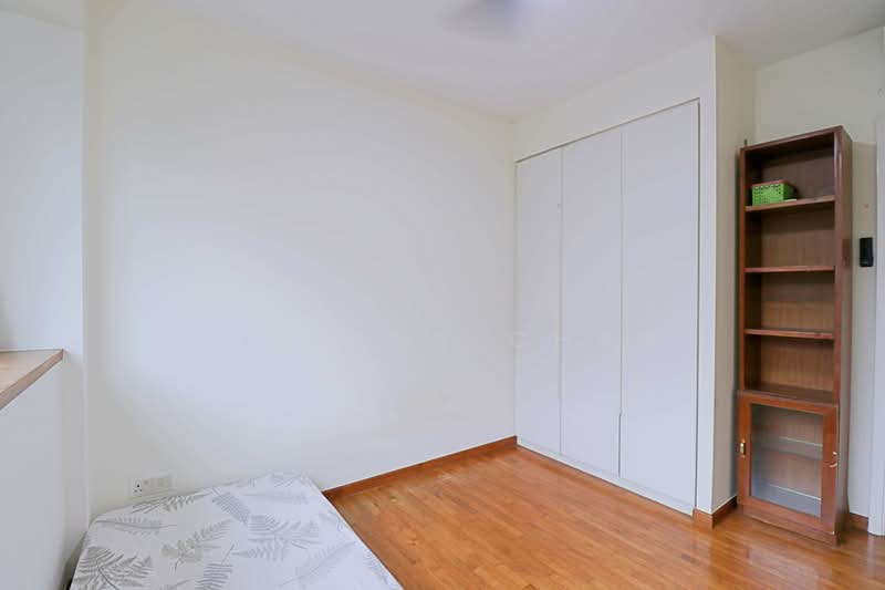 The Esparis, 9 Pasir Ris Drive 4, 3 Bedrooms, 1,292 sqft, Condominium For Rent, by Tiffany Chan, 500071295 - Bedroom - PropertyGuru.com.sg