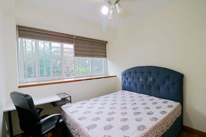 The Esparis, 9 Pasir Ris Drive 4, 3 Bedrooms, 1,292 sqft, Condominium For Rent, by Tiffany Chan, 500071295 - Bedroom - PropertyGuru.com.sg