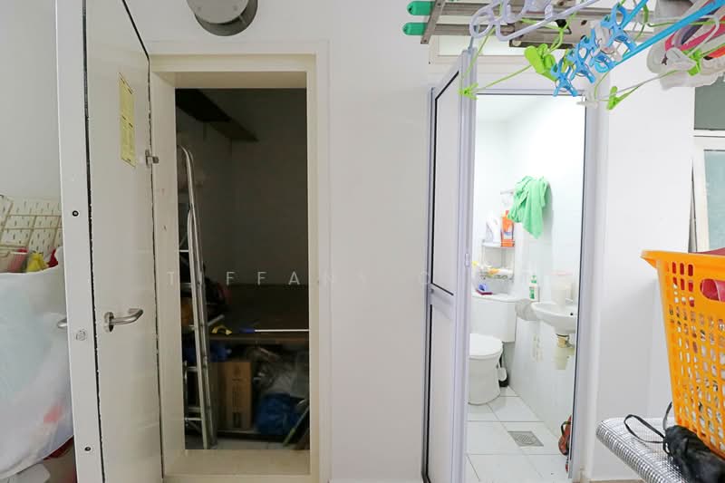 The Esparis, 9 Pasir Ris Drive 4, 3 Bedrooms, 1,292 sqft, Condominium For Rent, by Tiffany Chan, 500071295 - Bathroom - PropertyGuru.com.sg