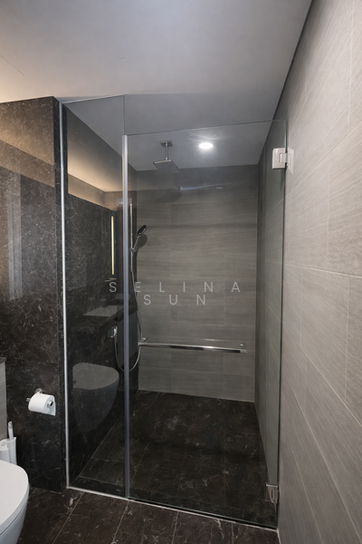 Parc Esta Condominium For Sale at S$ 2,379,000 | PropertyGuru Singapore - Bathroom