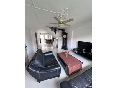 For Sale - 351 Yishun Avenue 11