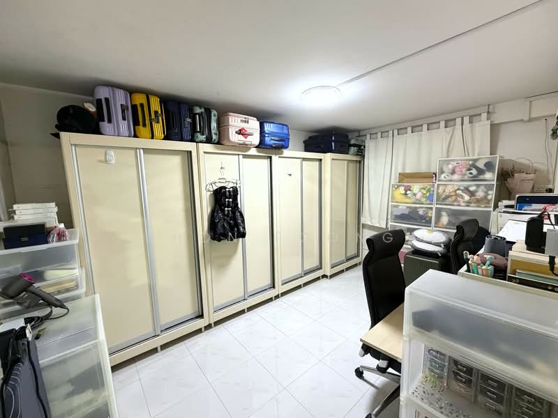 28 Jalan Bukit Merah HDB Flat For Sale at S$ 388,000 | PropertyGuru Singapore - Bedroom