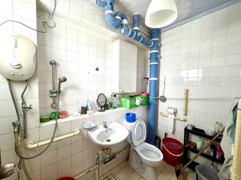 646 Pasir Ris Drive 10, 646 Pasir Ris Drive 10, Room Rental, 164 sqft, HDB Flat For Rent, by Ben Kwan, 500071350 - Common Bathroom - PropertyGuru.com.sg