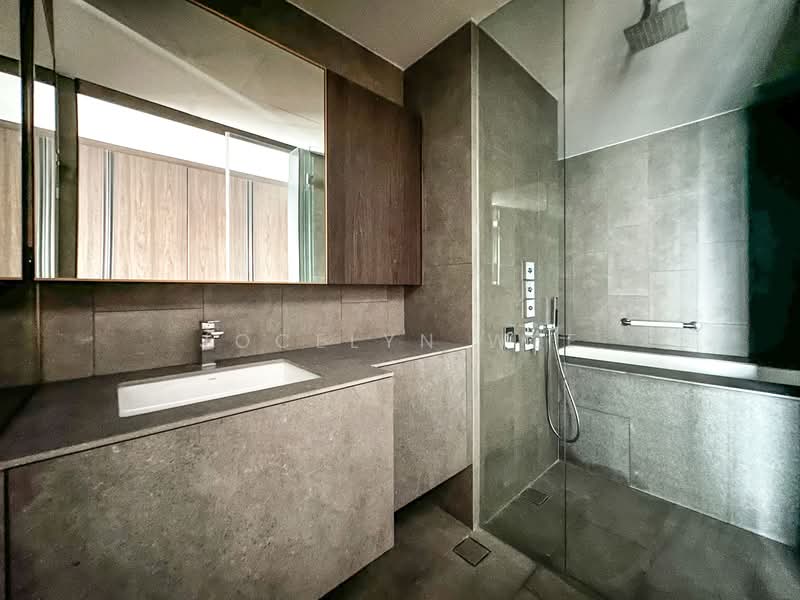 Midtown Modern, 18 Tan Quee Lan Street, 4 Bedrooms, 1,808 sqft, Condominium For Rent, by Jocelyn Wee, 500071366 - Bathroom - PropertyGuru.com.sg