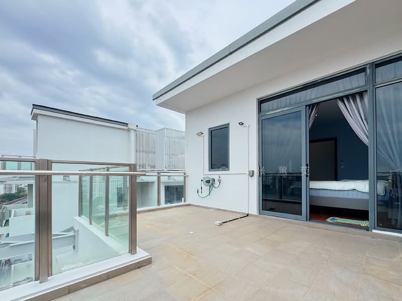 Urban Vista Condominium For Sale at S$ 1,500,000 | PropertyGuru Singapore - Private Terrace - 2nd level