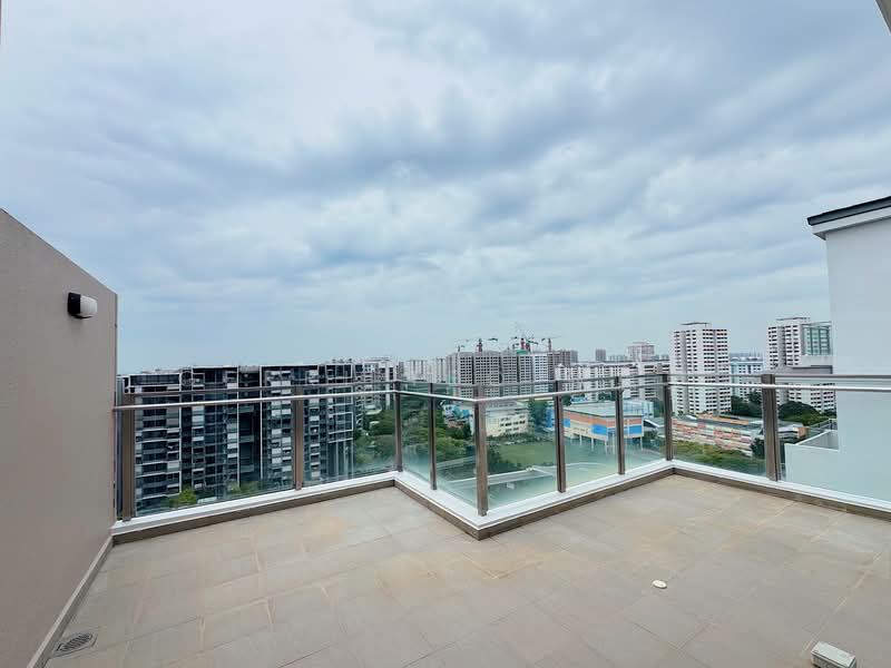 Urban Vista Condominium For Sale at S$ 1,500,000 | PropertyGuru Singapore - Private Terrace - 2nd level