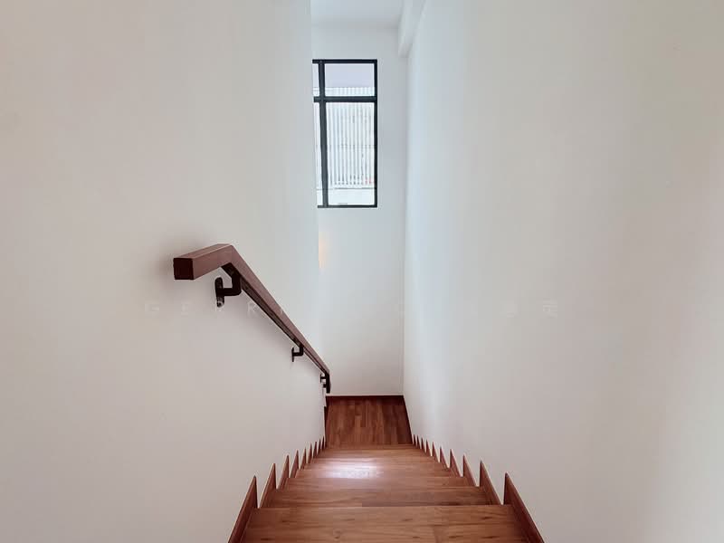 Urban Vista Condominium For Sale at S$ 1,500,000 | PropertyGuru Singapore - Stairways