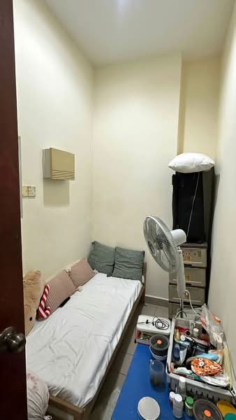 Costa Rhu Condominium For Sale at S$ 3,400,000 | PropertyGuru Singapore - Bedroom