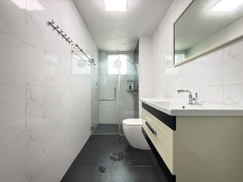 Westwood Park Terraced House For Sale at S$ 2,799,900 | PropertyGuru Singapore - Bathroom