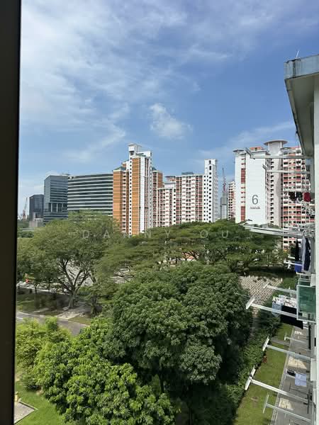 32 Holland Close HDB Flat For Sale at S$ 550,000 | PropertyGuru Singapore - Exterior