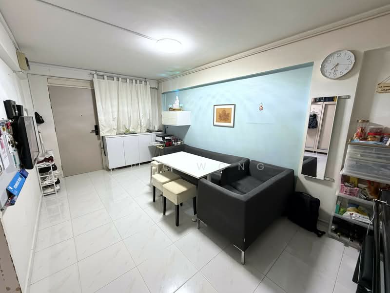 28 Jalan Bukit Merah HDB Flat For Sale at S$ 388,000 | PropertyGuru Singapore - Living Room