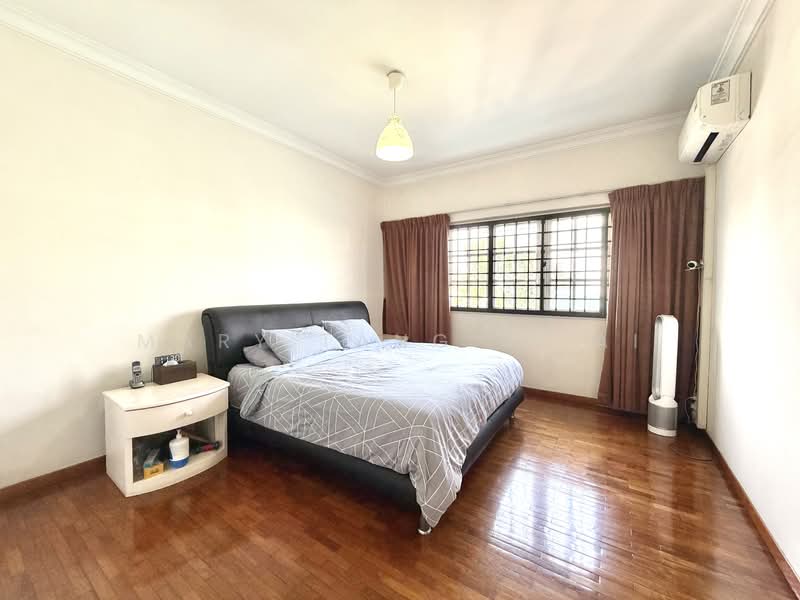 Sanford Park Terraced House For Sale at S$ 4,500,000 | PropertyGuru Singapore - Master Bedroom