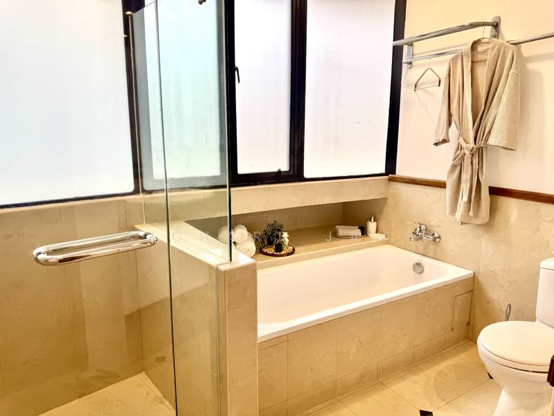 The Draycott Condominium For Sale at S$ 5,655,000 | PropertyGuru Singapore - Bathroom