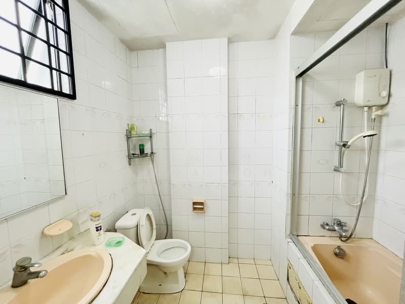 Ampas Apartments Condominium For Sale at S$ 1,998,000 | PropertyGuru Singapore - Bathroom