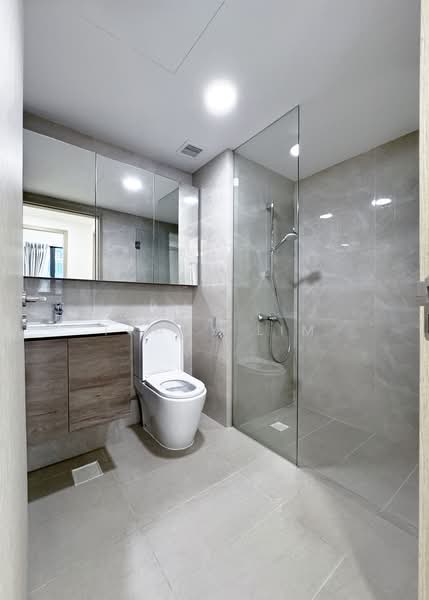 Treasure at Tampines Condominium For Sale at S$ 1,250,000 | PropertyGuru Singapore - Bathroom