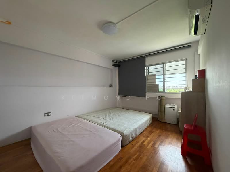 495F Tampines Street 43 HDB Flat For Sale at S$ 980,000 | PropertyGuru Singapore - Bedroom