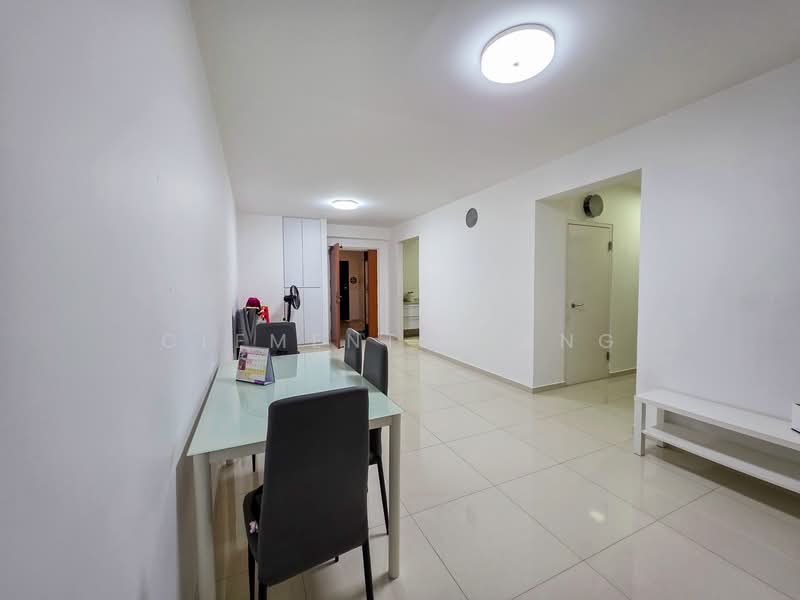 505B Yishun Street 51 HDB Flat For Sale at S$ 590,000 | PropertyGuru Singapore - Dining Room