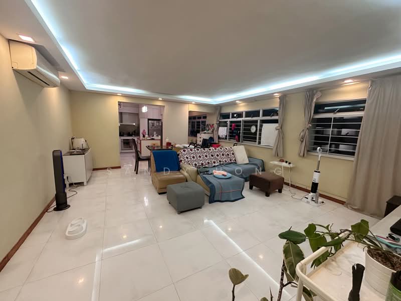 234 Simei Street 4 HDB Flat For Sale at S$ 868,000 | PropertyGuru Singapore - Living Room