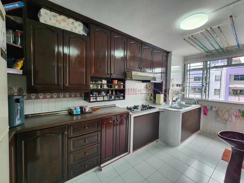 540 Serangoon North Avenue 4 HDB Flat For Sale at S$ 880,000 | PropertyGuru Singapore - Kitchen
