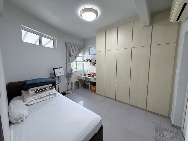 D19 Freehold 3 Storey Corner Terrace Terraced House For Sale at S$ 5,100,000 | PropertyGuru Singapore - Bedroom